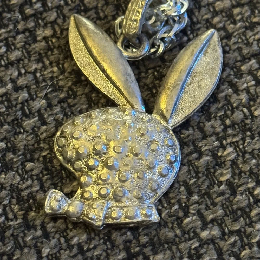 Playboy Bunny Metal‎ Pendant Necklace Silver Tone Textured Y2K Style Chain
